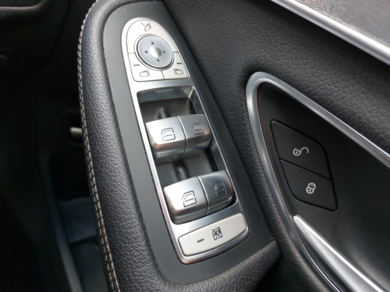 Used Mercedes-Benz C Class 2020 for sale - 78037199: Photo 12