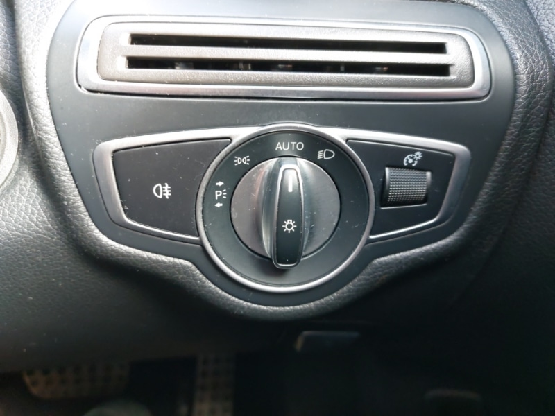 Used Mercedes-Benz C Class 2020 for sale - 78037199: Photo 13