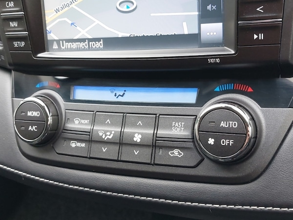 Used Toyota RAV4 2017 for sale - 76269011: Photo 18