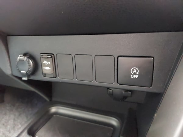 Used Toyota RAV4 2017 for sale - 76269011: Photo 19