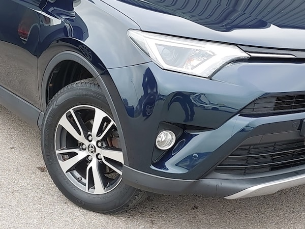 Used Toyota RAV4 2017 for sale - 76269011: Photo 9