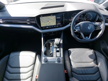 Used Volkswagen Touareg 2023 for sale - 78364821: Photo