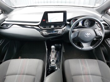 Used Toyota C-HR 2023 for sale - 78440609: Photo