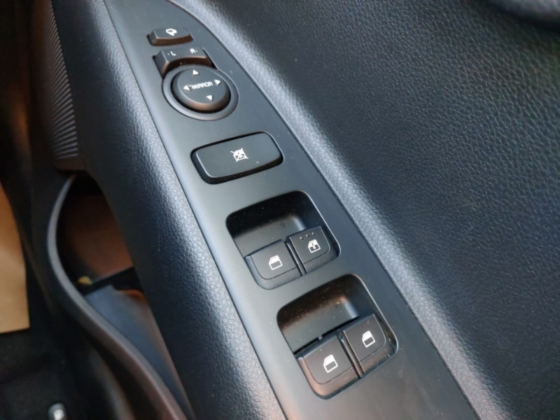 Used Kia Stonic 2021 for sale - 77126425: Photo 12