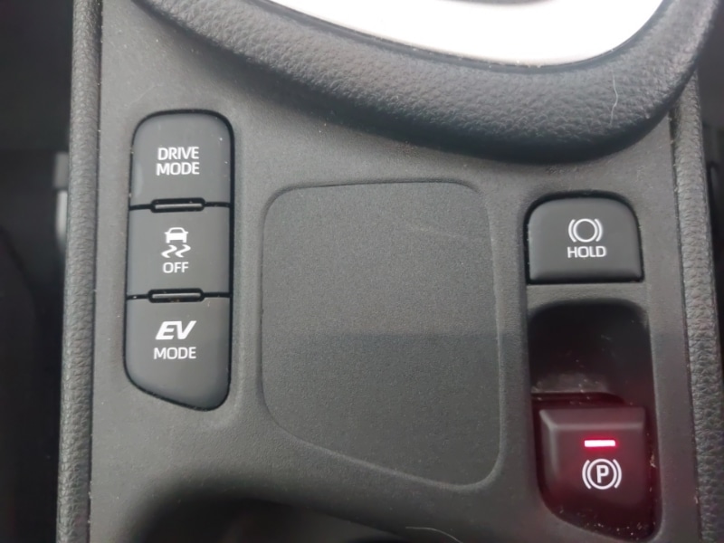 Used Toyota Yaris 2024 for sale - 76195861: Photo 17