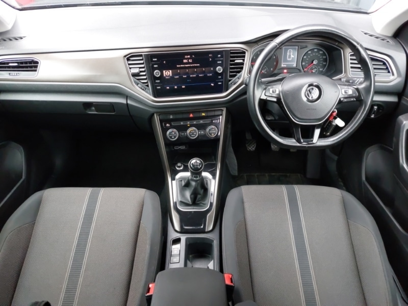 Used Volkswagen T-Roc 2018 for sale - 77141910: Photo 2