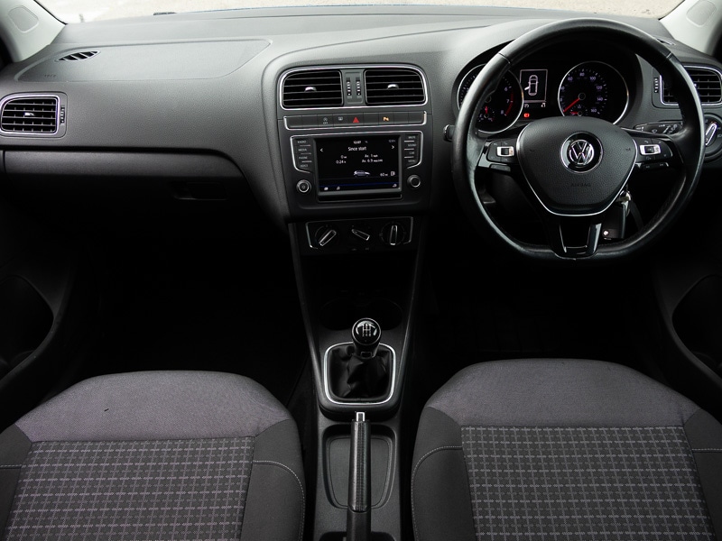 Used Volkswagen Polo 2017 for sale - 77999932: Photo 2