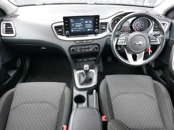 Used Kia XCeed 2020 for sale - 76269018: Photo 2