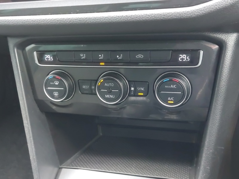 Used Volkswagen Tiguan 2018 for sale - 77632776: Photo 16