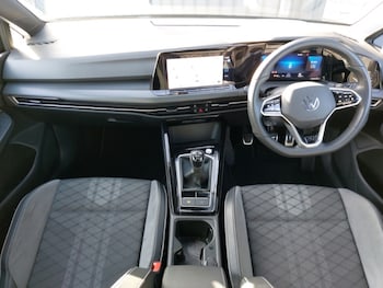 Used Volkswagen Golf 2024 for sale - 76543863: Photo