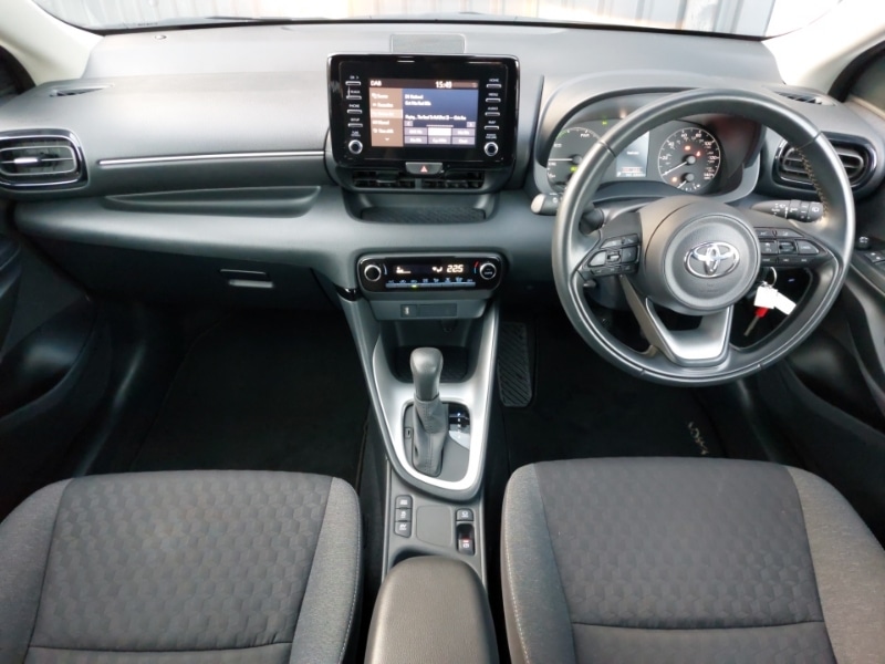 Used Toyota Yaris 2022 for sale - 76749197: Photo 2