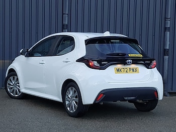 Used Toyota Yaris 2022 for sale - 76749197: Photo