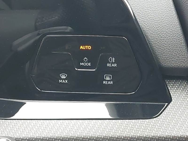 Used Volkswagen Golf 2023 for sale - 77689800: Photo 18