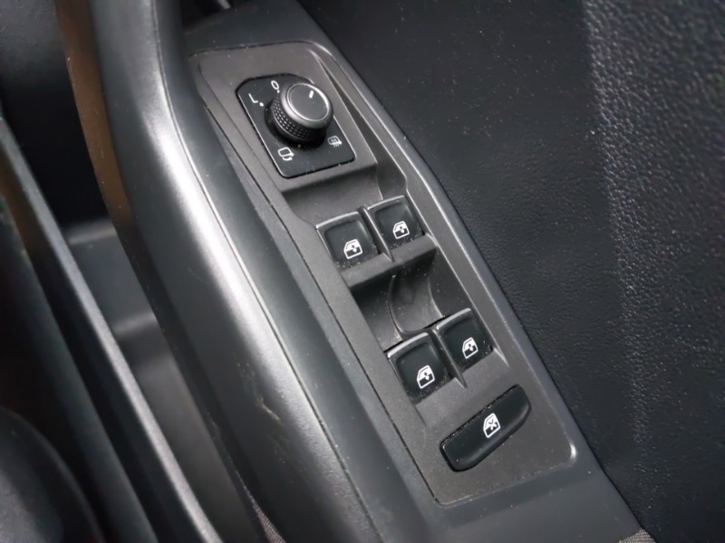 Used Volkswagen T-Roc 2018 for sale - 77357817: Photo 12