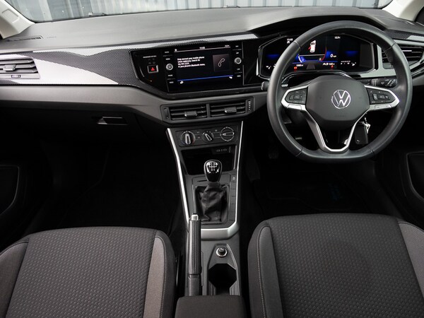 Used Volkswagen Polo 2022 for sale - 76269037: Photo 2