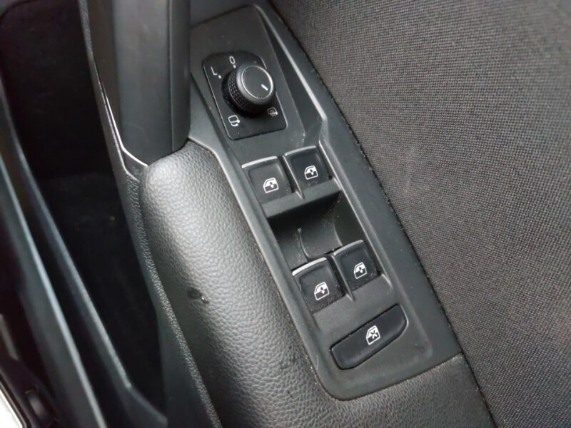 Used Volkswagen Tiguan 2018 for sale - 76699944: Photo 12