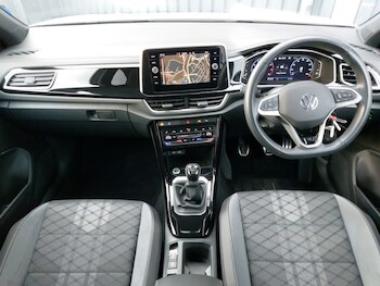 Used Volkswagen T-Roc 2023 for sale - 77299428: Photo