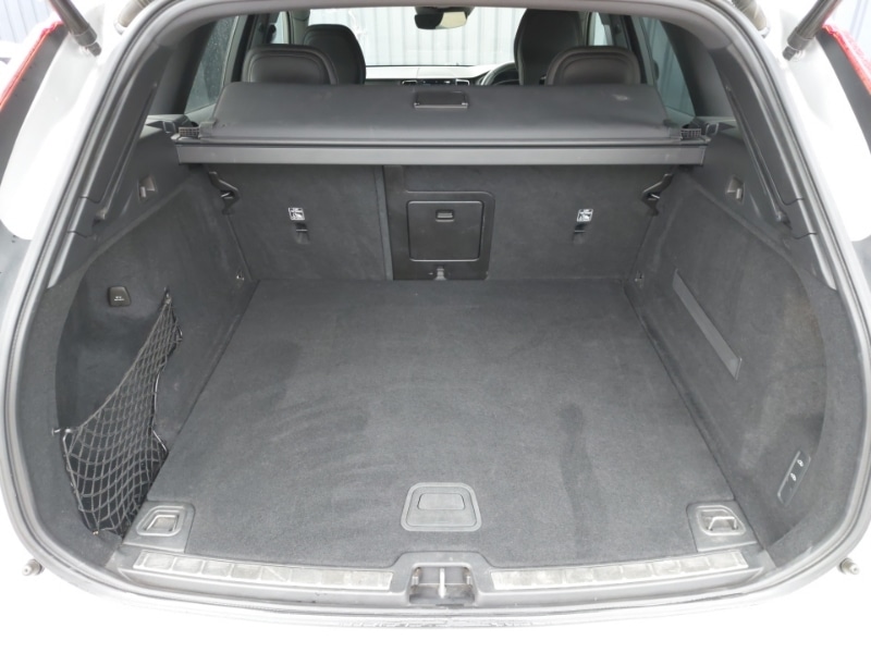 Used Volvo XC60 2019 for sale - 77448943: Photo 8