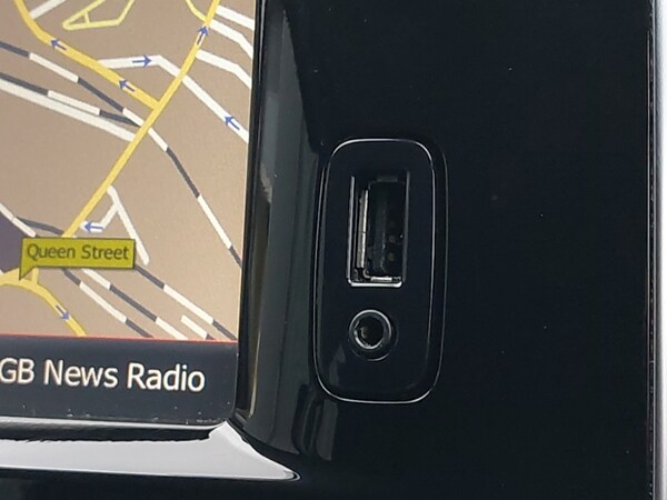 Used Renault Clio 2016 for sale - 76226117: Photo 19