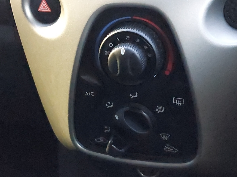 Used Peugeot 108 2017 for sale - 77343359: Photo 16