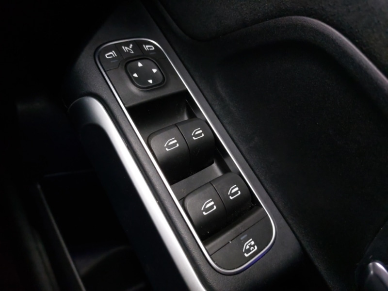 Used Mercedes-Benz EQB 2023 for sale - 77623810: Photo 12