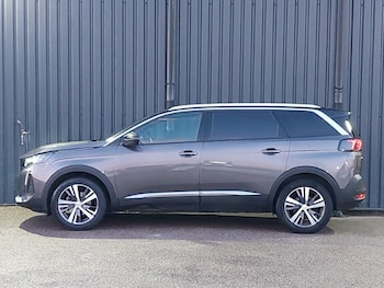 Used Peugeot 5008 2023 for sale - 77024794: Photo