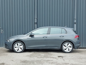 Used Volkswagen Golf 2023 for sale - 78803571: Photo