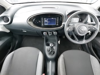 Used Toyota Aygo X 2023 for sale - 78490165: Photo