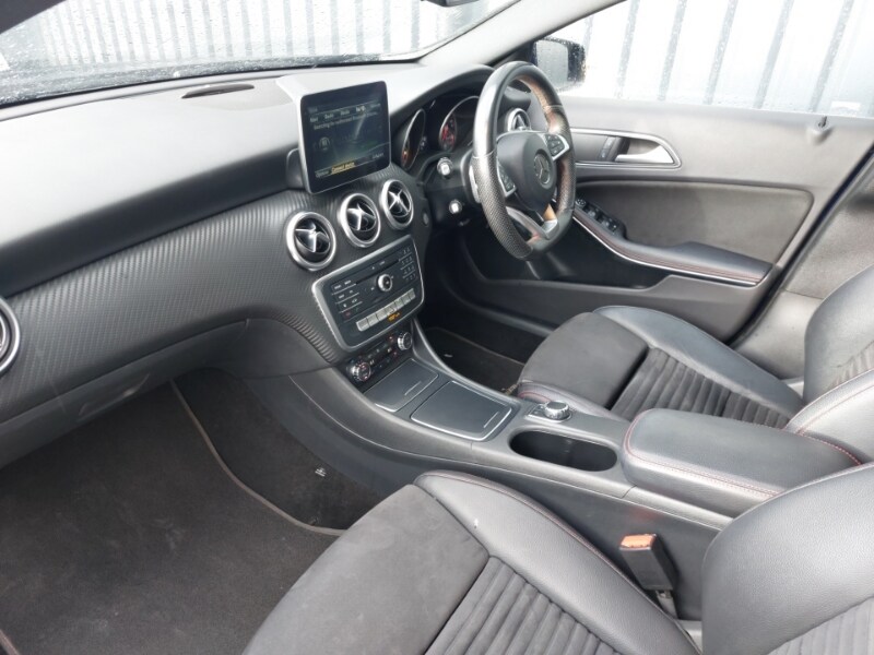 Used Mercedes-Benz A-Class 2017 for sale - 76380452: Photo 5