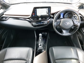 Used Toyota C-HR 2019 for sale - 77325379: Photo