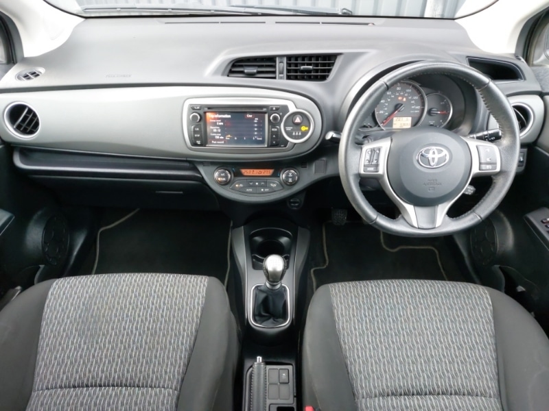 Used Toyota Yaris 2014 for sale - 76478741: Photo 2