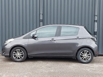 Used Toyota Yaris 2014 for sale - 76478741: Photo