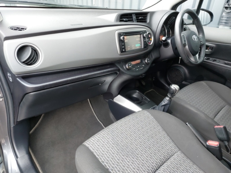 Used Toyota Yaris 2014 for sale - 76478741: Photo 5