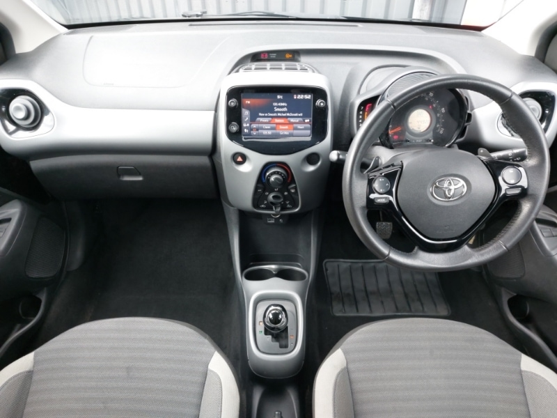 Used Toyota AYGO 2020 for sale - 77595882: Photo 2