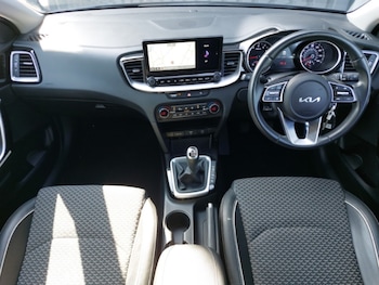 Used Kia Ceed 2023 for sale - 79505727: Photo