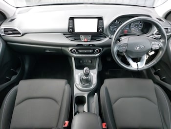 Used Hyundai i30 2017 for sale - 77352818: Photo