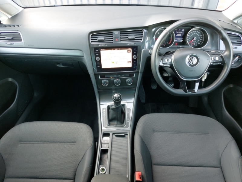 Used Volkswagen Golf 2019 for sale - 78169529: Photo 2