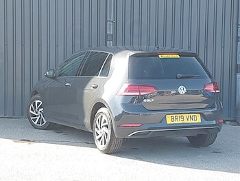 Used Volkswagen Golf 2019 for sale - 78169529: Photo