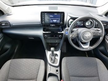Used Toyota Yaris Cross 2023 for sale - 78572585: Photo