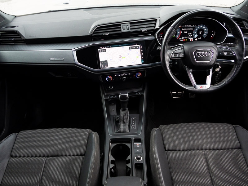 Used Audi Q3 2021 for sale - 77428632: Photo 2