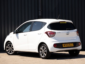Used Hyundai i10 2019 for sale - 79157322: Photo