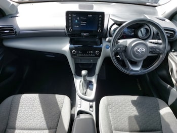 Used Toyota Yaris Cross 2022 for sale - 78560155: Photo