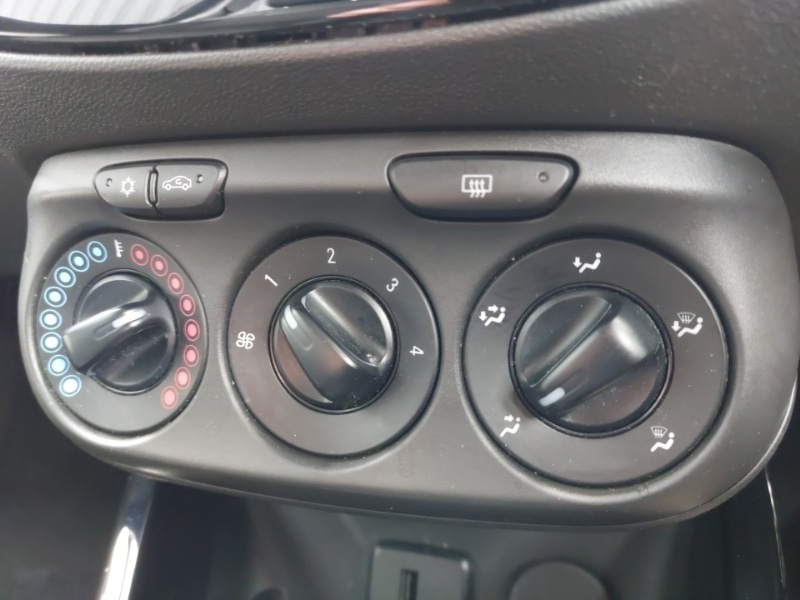 Used Vauxhall Adam 2018 for sale - 76150505: Photo 16