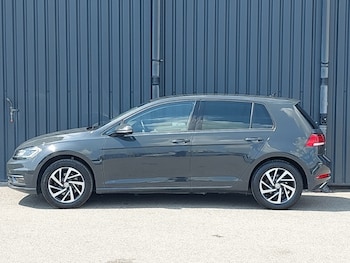 Used Volkswagen Golf 2019 for sale - 78848652: Photo