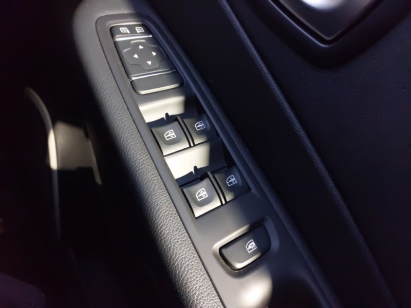 Used Renault Captur 2018 for sale - 76726254: Photo 12