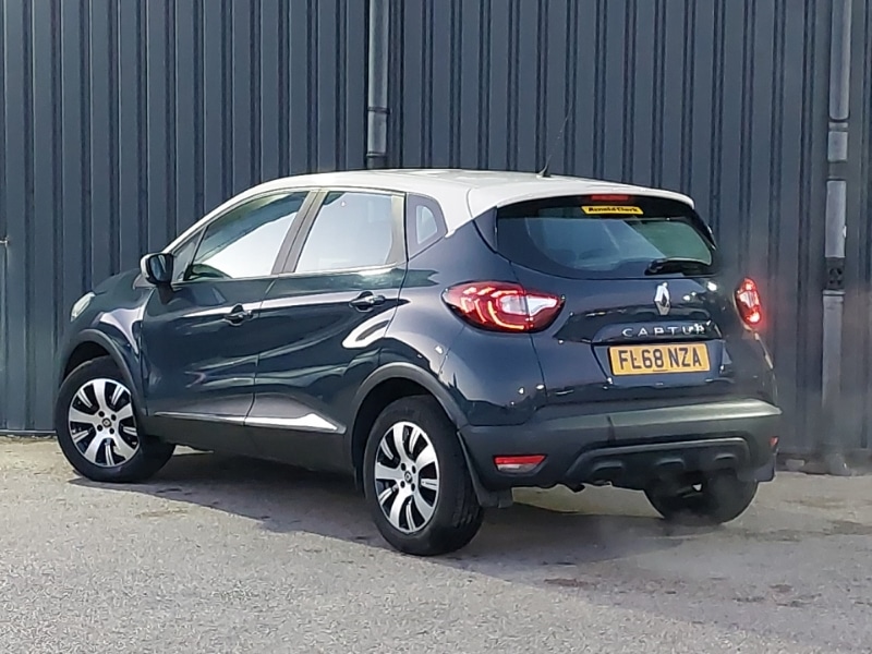 Used Renault Captur 2018 for sale - 76726254: Photo 3