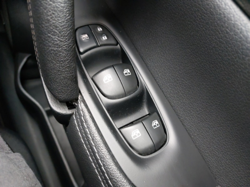 Used Nissan Qashqai 2017 for sale - 77548839: Photo 12