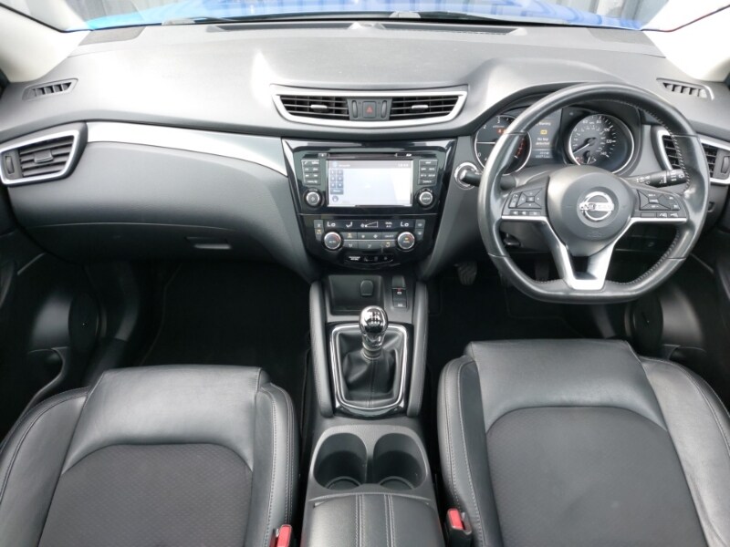 Used Nissan Qashqai 2017 for sale - 77548839: Photo 2