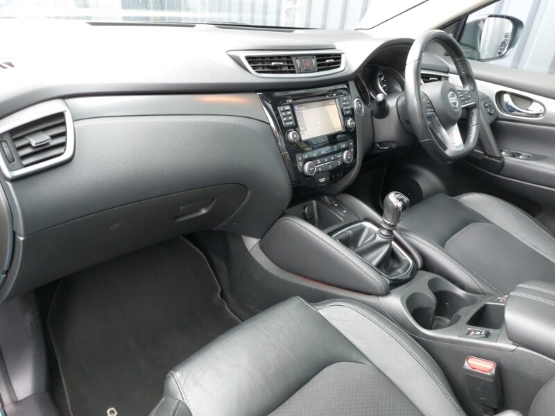 Used Nissan Qashqai 2017 for sale - 77548839: Photo 5