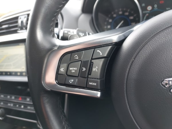 Used Jaguar XE 2018 for sale - 76325678: Photo 14